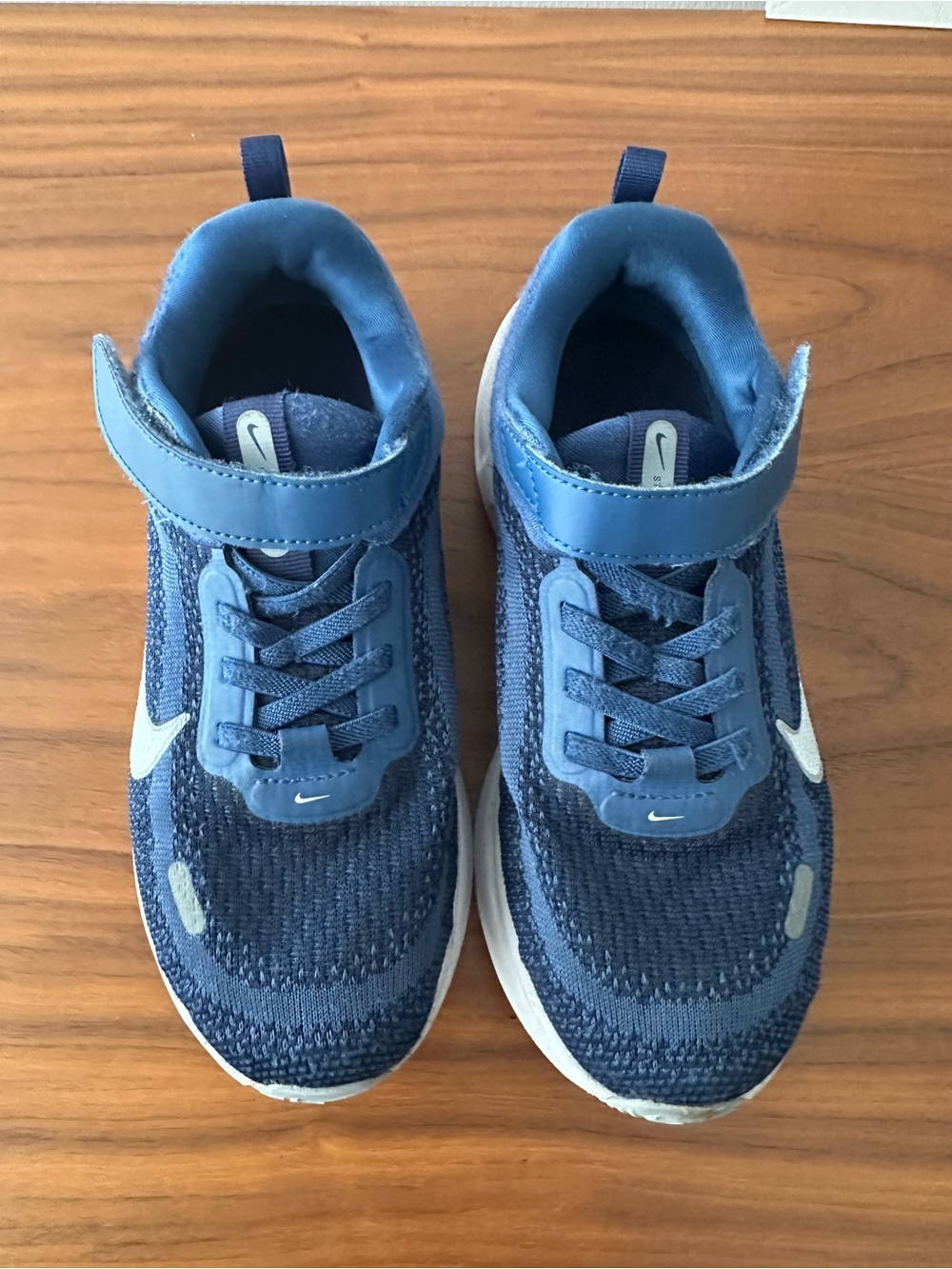 Nike Kids Navy Blue and White Sneakers